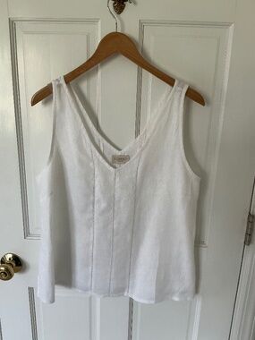 Linen sleeveless top